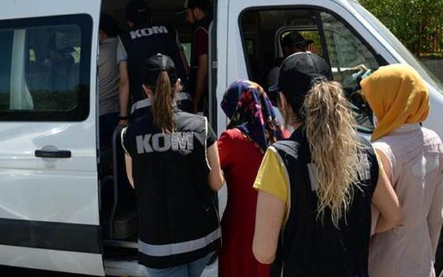 Gaybubet evlerine baskın