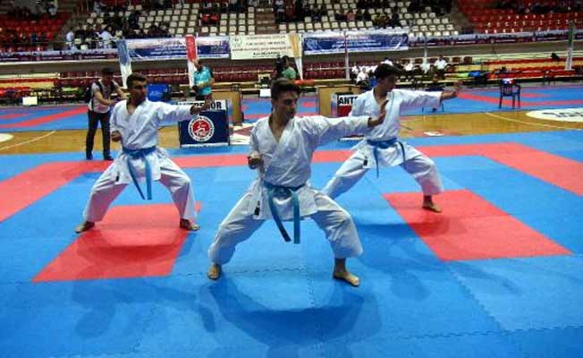 21 Yaş Altı Türkiye Karate Şampiyonası başladı!