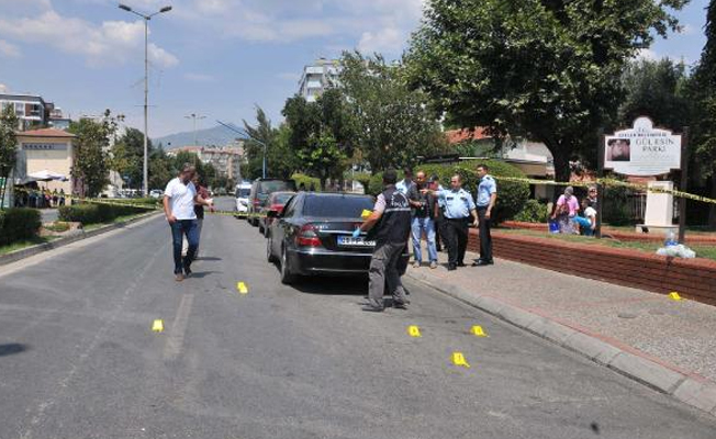 Trafik magandaları 3 kardeşi bacaklarından vuruldu!