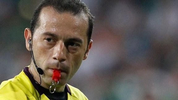 Dev maça Cüneyt Çakır atandı!