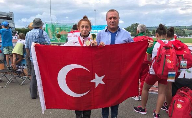 Gezer, Dünya Şampiyonu oldu!