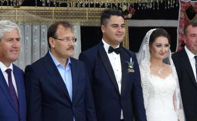 Başbakan Yardımcı Çavuşoğlu, nikah şahidi oldu