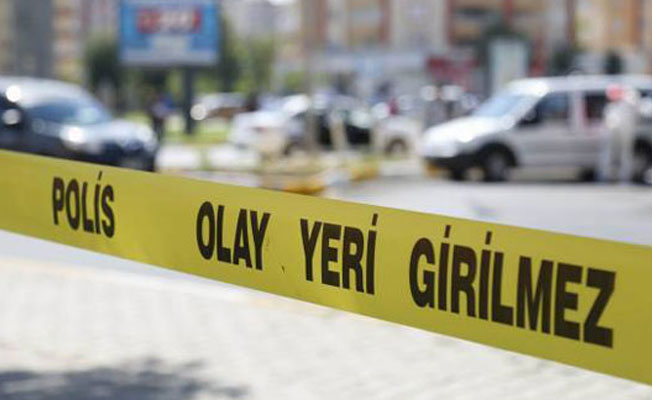 Otel odasında ölü bulundu!