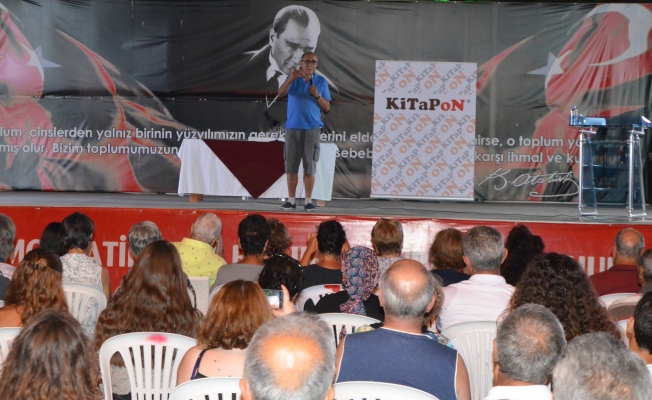 Behramoğlu,hayranlarıyla buluştu