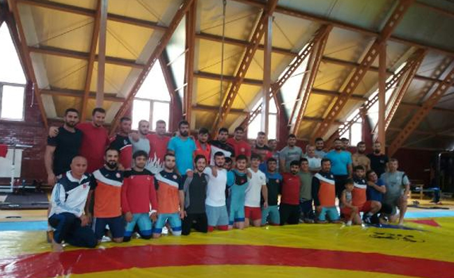 TGF Başkanı'ndan A Milli Takım'a moral ziyareti