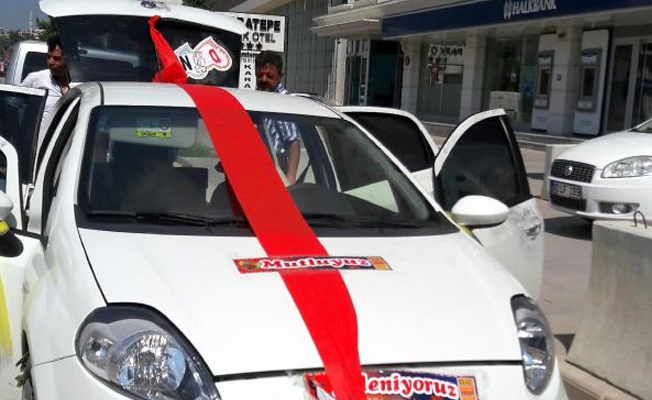 Gelin arabasıyla hırsızlık yaptılar!