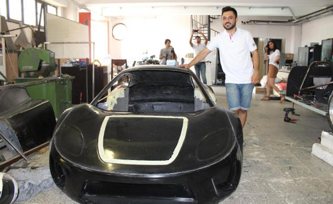 Üniversiteli öğrenciler elektrikle çalışan otomobil yaptı!