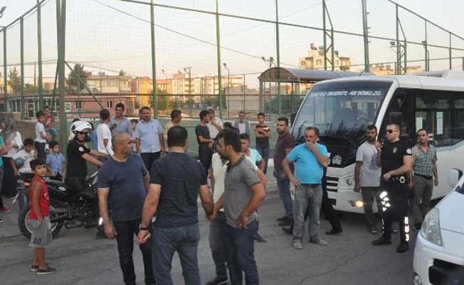 Minibüste tekme tokat durak kavgası: 2 yaralı, 2 gözaltı