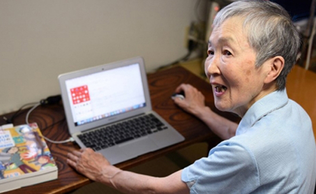 82 yaşındaki uygulama geliştiricisi Masako Wakamiya kendi başına kod yazmayı öğrenmiş!