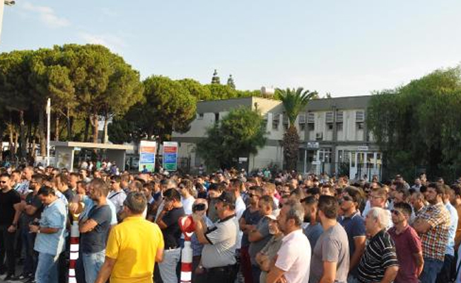 Petrol-İş Sendikası işten çıkartılan 6 işçi için protesto eylemi yaptı
