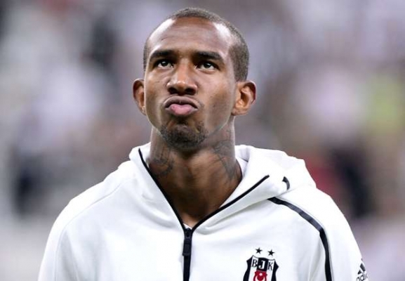 Anderson Talisca Benfica'ya rest çekti!