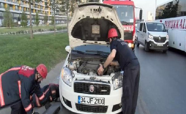 Motordan kedi sesi geldiğini fark edip itfaiye ekiplerine haber verdi!