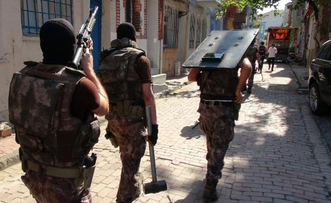 Fatih'te uyuşturucu operasyonu: 12 gözaltı