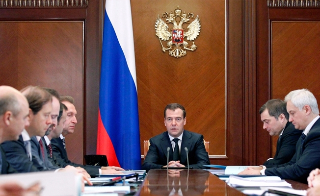 Rusya Novak ve Schroeder'i Rosneft'in Yönetim Kurulu'na aday gösterdi