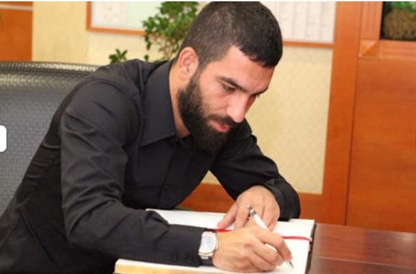 Arda Turan'ın menajeri kulüp binasına geldi!