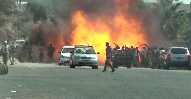 Somali'de bombalı saldırı: 18 ölü