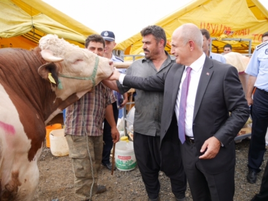 Kurban Satış ve Kesim Tesisi bayrama hazır