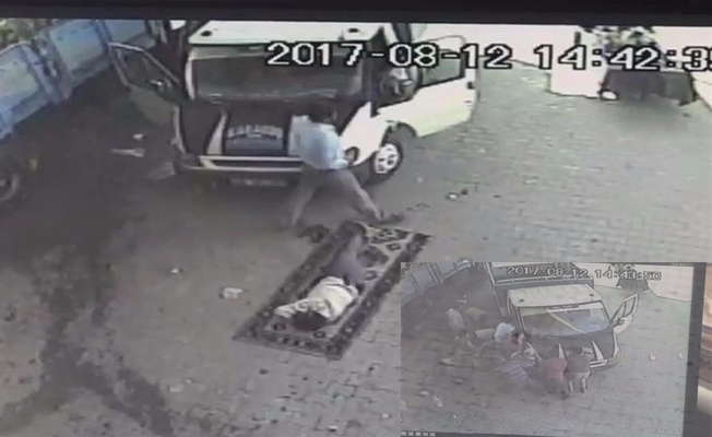Kilim üzerinde uyuyan adamı kamyonet ezdi