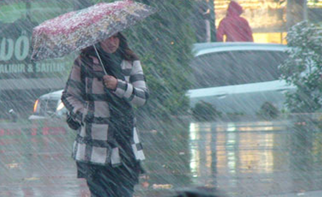 Meteoroloji uyardı: İstanbul'a yağmur geliyor!