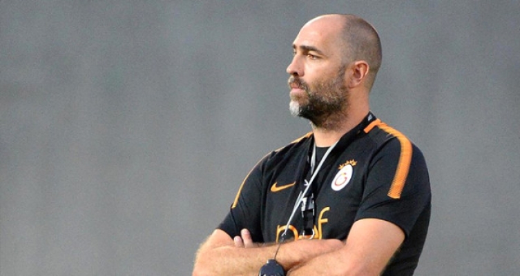 Galatasaray taraftarı Igor Tudor'u ıslıkladı!