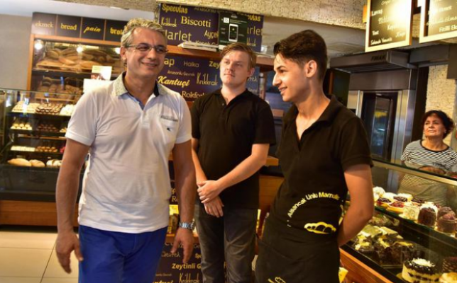 Makam aracı yerine motosiklet kullanıyor!