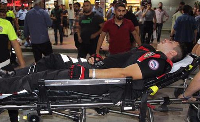 Polis memurunu kemerle döven zanlılar tutuklandı