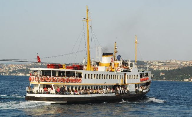 Kadıköy ile Eminönü ve Karaköy arasındaki vapur seferleri uzatıldı
