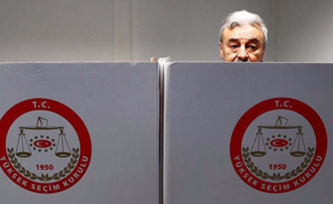 Etyen Mahçupyan: Referandum bugün yapılsa 'Hayır' çıkma ihtimali daha yüksek