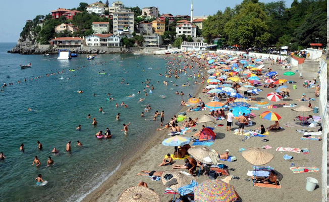 'Mavi bayraklı' plaj sorumlusu: Halk tuvaleti kullanmak yerine kumsalı tercih ediyor