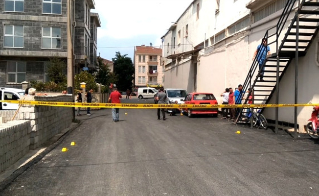 Kızını dövmesine engel olan güvenlik görevlisini tüfekle vurdu