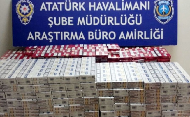 Atatürk Havalimanı'nda 10 bin paket kaçak sigara ele geçirildi: 4 gözaltı