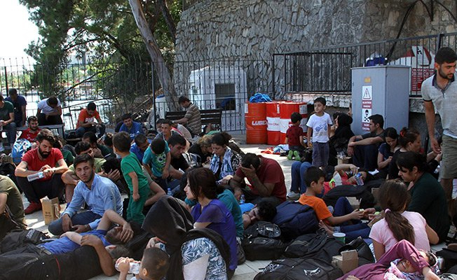 650 bin Suriyeli 'gayriresmi' çalışıyor!