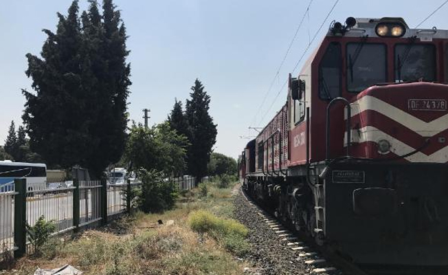 Geçitte tren çarpan bisikletli çocuk öldü!