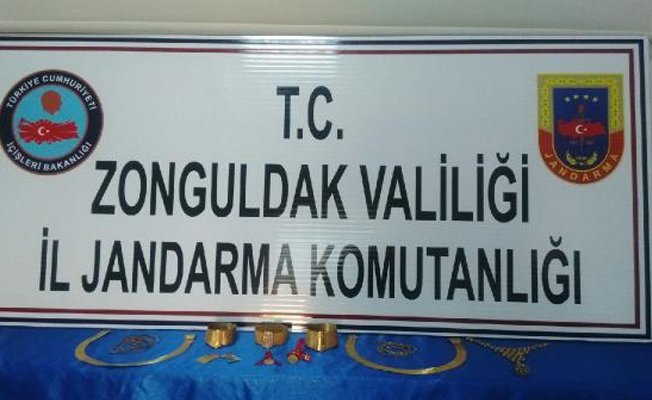 Piyasaya sahte altın sürmeye çalışan çeteye operasyon!