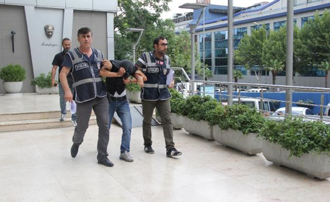 Yaşlı adamı evlendirmek vaadiyle 22 bin lira dolandırdı!