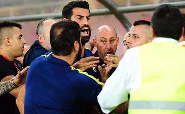 Volkan Demirel stad görevlileriyle kapıştı!