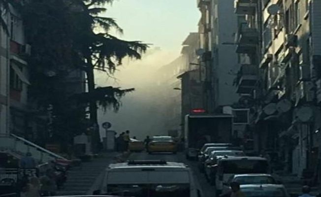 Kadıköy Sanatkarlar Sokağı'nda korkutan yangın