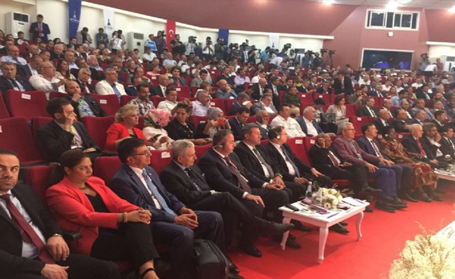 CHP'li vekiller ve AKP İzmir vekili fuar alanını terk etti!