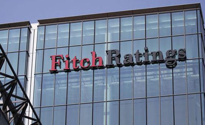 Fitch Ratings, Yunanistan'ın kredi notunu yükseltti