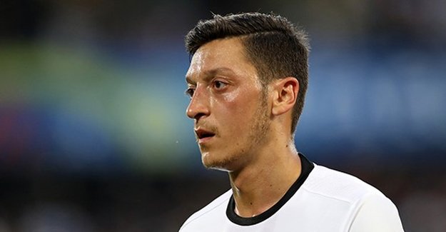 Mesut paylaşımı Almanya'yı karıştırdı