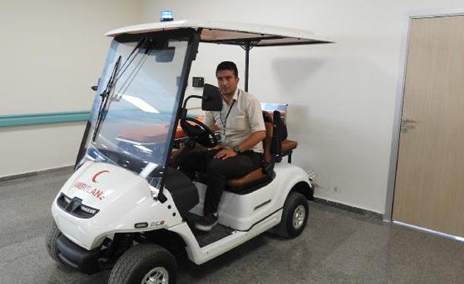 O hastanede hastalar golf arabası ile taşınıyor!