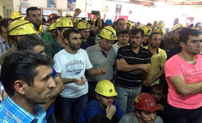 Aylardır maaş alamayan işçiler: Biz dilenci değiliz!