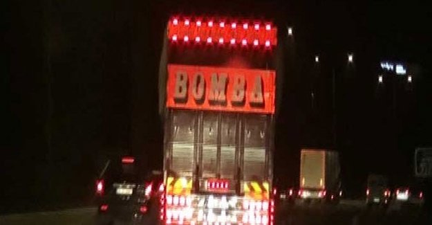 Kasasında 'bomba' yazan kamyon TEM'i ayağa kaldırdı!