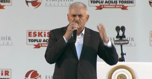 Binali Yıldırım: Eskişehir Belediye Başkanı paraları yabancılara veriyor
