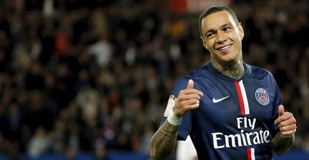 Van Der Wiel imzayı attı