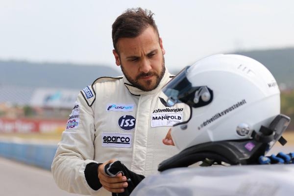 V1 Challenge'ta zafer Ümit Erdim'in