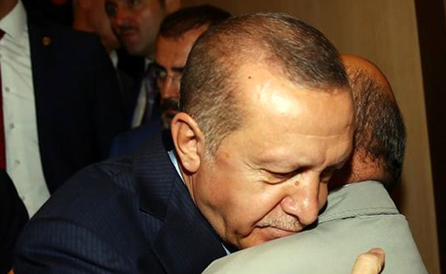 Erdoğan'dan şehit ailesine ziyaret