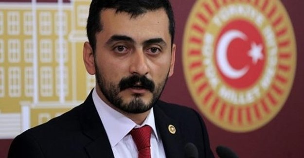 CHP'li Eren Erdem uçaktan indirildi; Adalet Bakanı 'Yanlışlık olmuş' dedi!