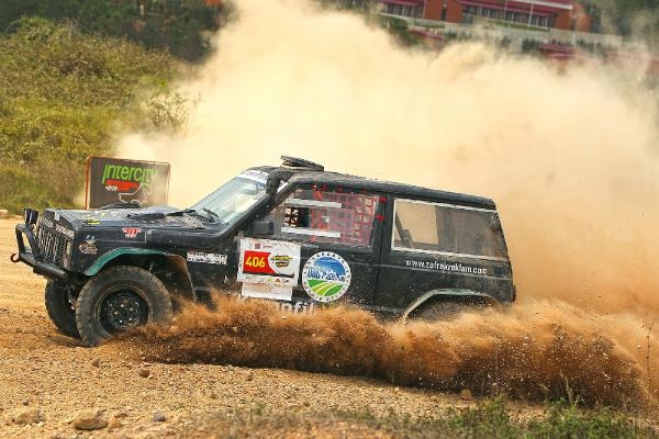 Offroad'da Mustafa Saray lider