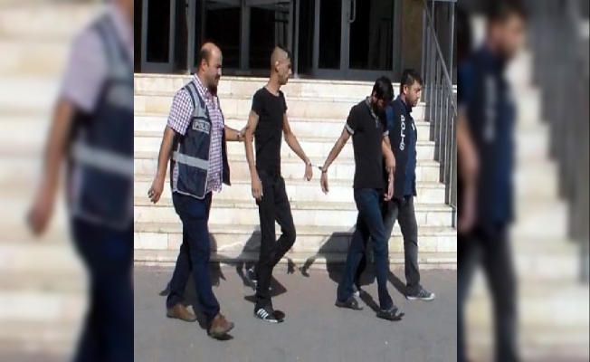 Hırsızlık şüphelileri saç stillerinden yakalandı!